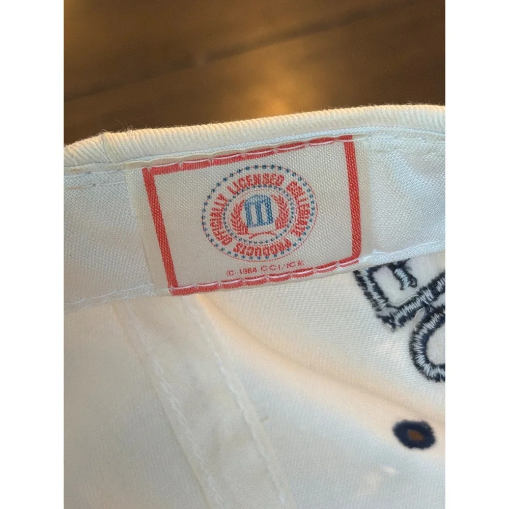 Vintage Fighting Illini Chief Illiniwek Snapback Hat White Navy